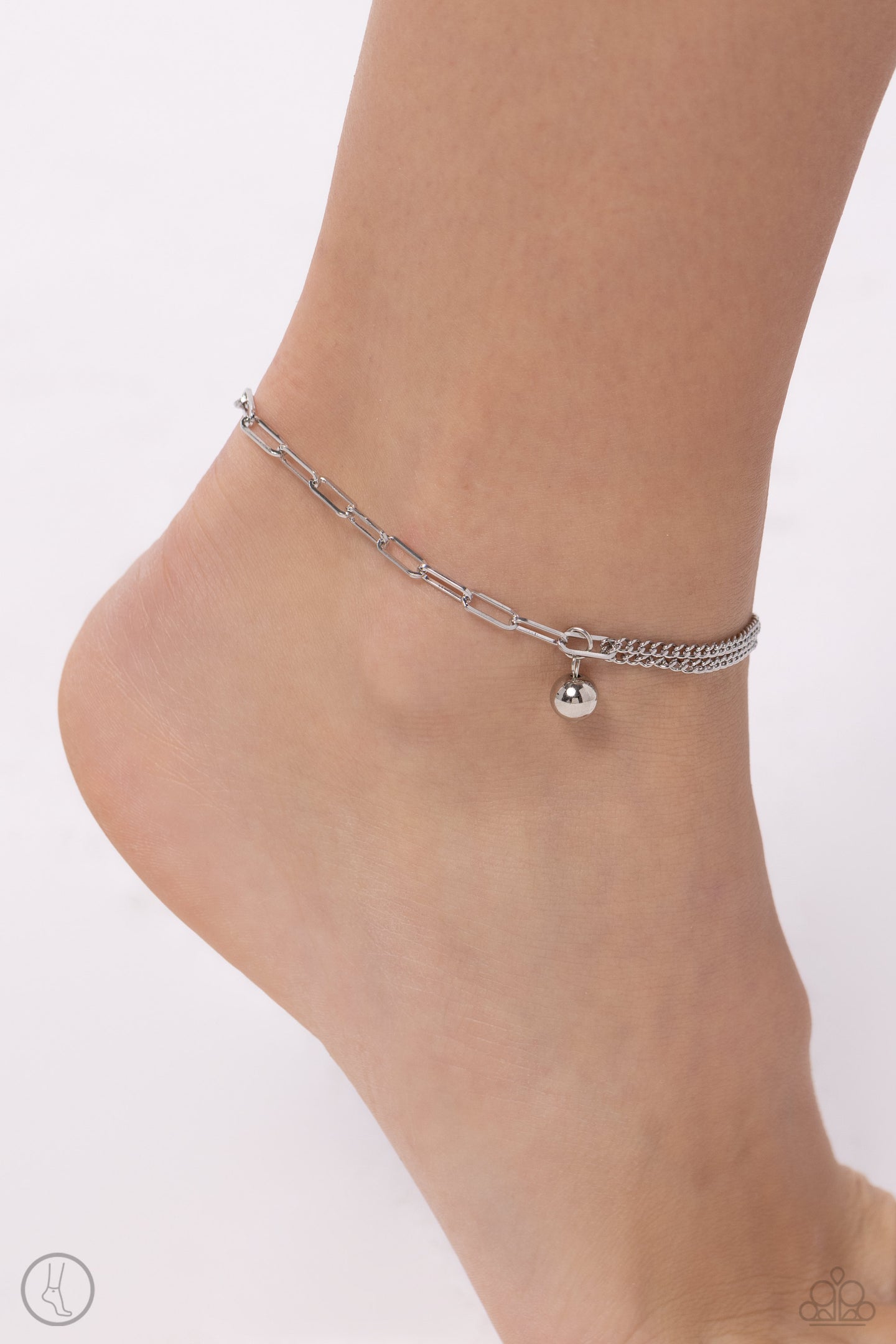Solo Sojourn - Silver anklet A071