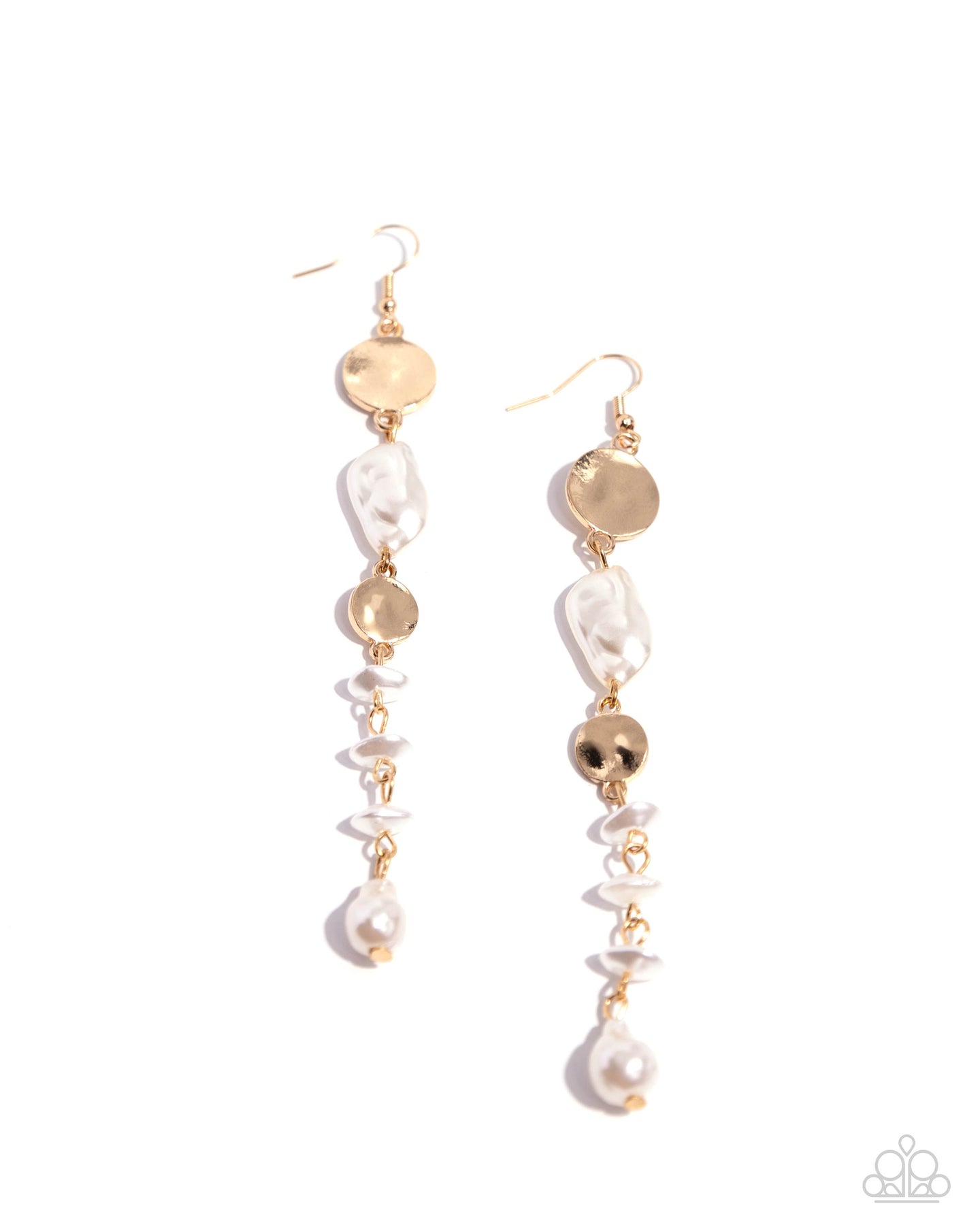Cosmopolitan Chic - Gold earring C016