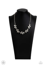 Load image into Gallery viewer, Hollywood Hills - White necklace B093
