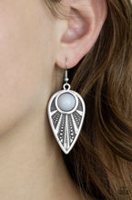 Load image into Gallery viewer, Take A WALKABOUT - silver earring 599
