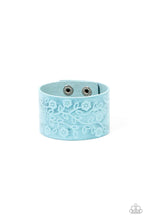Load image into Gallery viewer, Rosy Wrap Up - Blue snap bracelet C003
