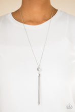 Load image into Gallery viewer, Socialite of the Season - Silver necklace C005
