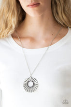 Load image into Gallery viewer, Chicly Centered - Purple necklace B105
