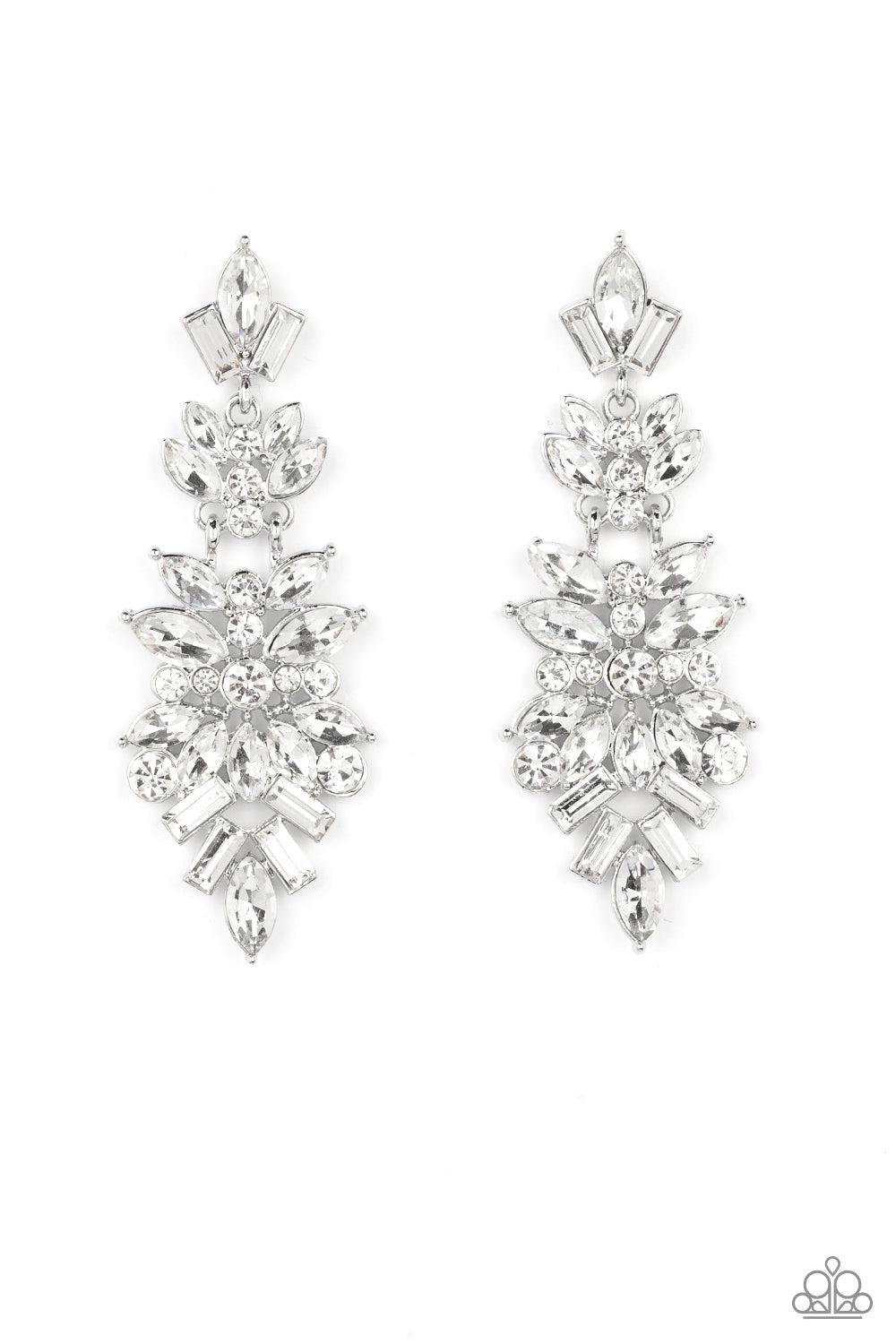 Frozen Fairytale - White post earring 1950